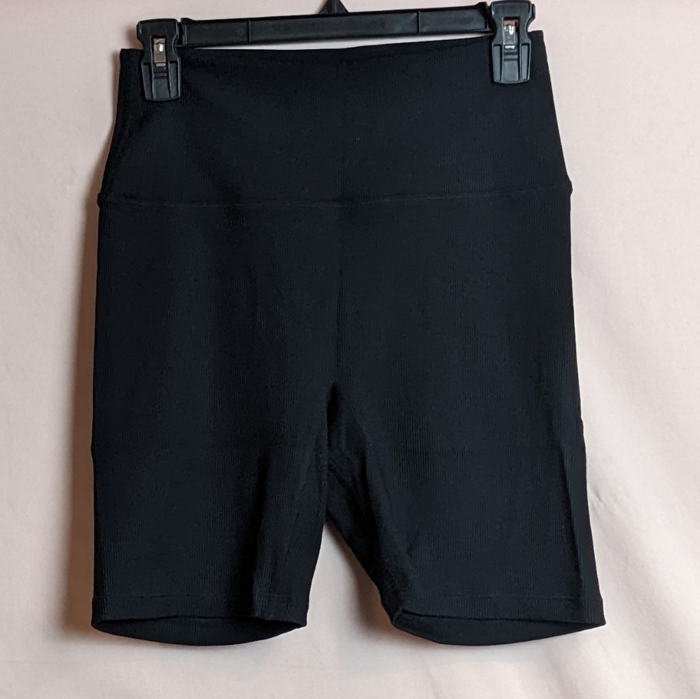 Solid & Striped High Tide 7" Ribbed Biker Short in Blackout size Medium